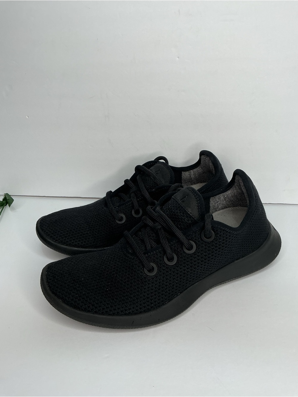 Allbirds Tree Runners Women’s 9 Black Wool Knit Sneakers